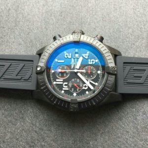 Breitling-Avenger-Diver-Bezel