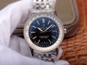 Replica-Breitling-Navitimer-Black-Stainless-Steel-768x576