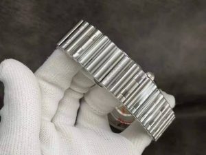Breitling-Chronomat-Bracelet-768x576