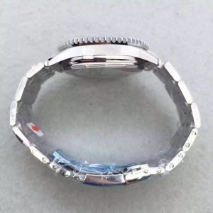 Breitling-Navitimer-Bi-Directional-Bezel-768x768