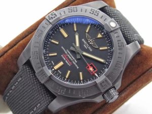 Replica-Breitling-Blackbird-Titanium-Watch-768x576