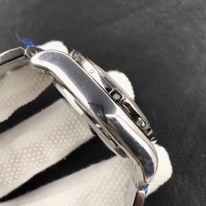 Replica-Breitling-Chronomat-B01-AB0110-Case