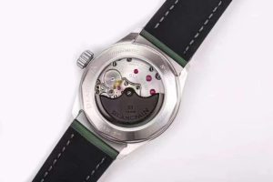 Replica-Blancpain-Fifty-Fathoms-Bathyscaphe-Green-6-768x512