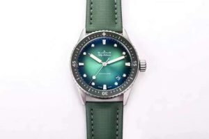 Replica-Blancpain-Fifty-Fathoms-Bathyscaphe-Green-768x512