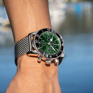 a13313121l1a1-superocean-heritage-chronograph-44-on-wrist