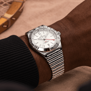 a32398101a1a1-chronomat-automatic-gmt-40-on-wrist