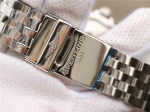 Breitling-Chronomat-B01-Buckle